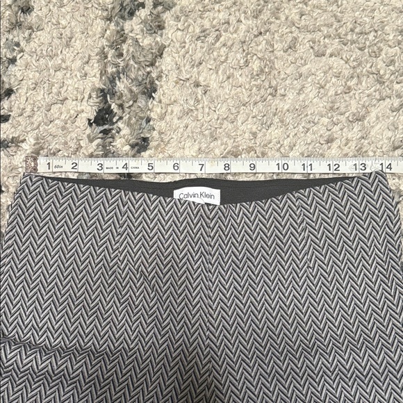 Calvin Klein  Zigzag Stretchy Leggings - Black and White - Picture 5 of 10